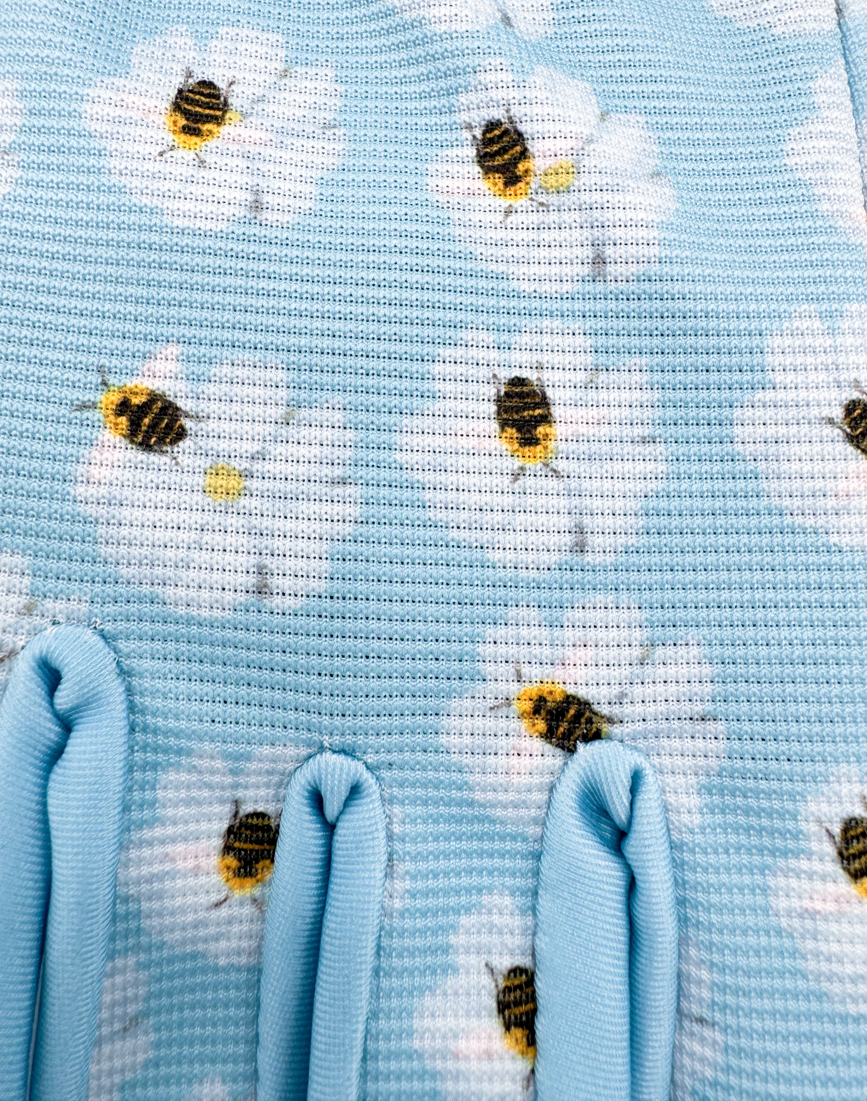 Flower Seed Kit for Bees – Garden Gift Set with Tools & Gloves